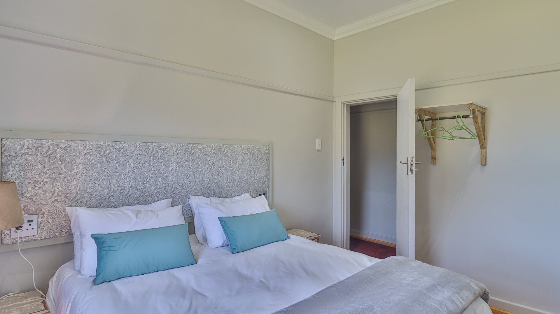 6 Bedroom Property for Sale in Grootbrakhoogte Western Cape